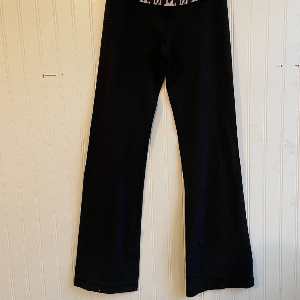LuluLemon Flare Leggings Size 4